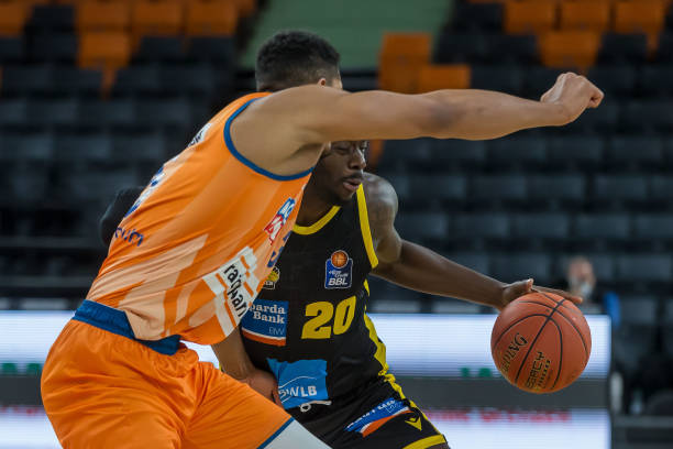 我们期待着 我们期待着