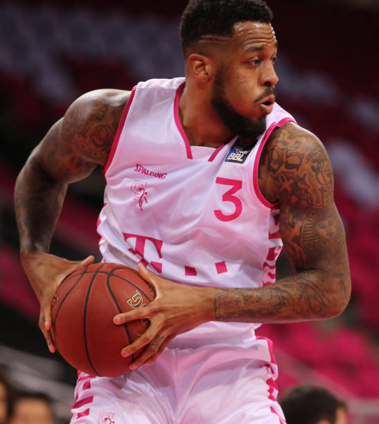 发生对抗 发生对抗