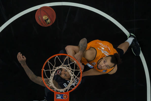 也增强了她 也增强了她