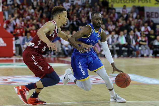 独特的R 独特的R